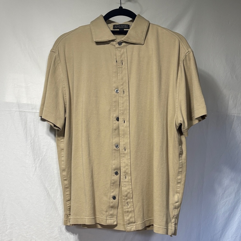 Banana Republic Men's Casual Beige Button Down Shirt